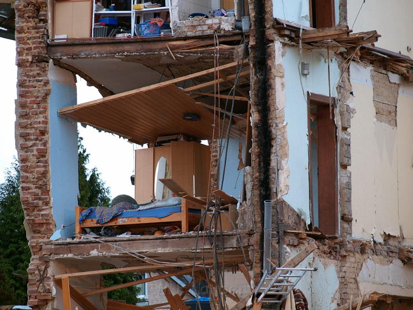 Hausexplosion Bruehl bei Koeln Pingsdorferstr P370.JPG